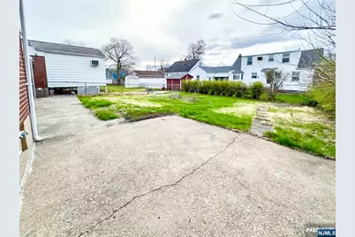 68 17th Avenue, Elmwood Park, NJ 07407 - Photo 33