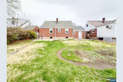 68 17th Avenue, Elmwood Park, NJ 07407 - Photo 31