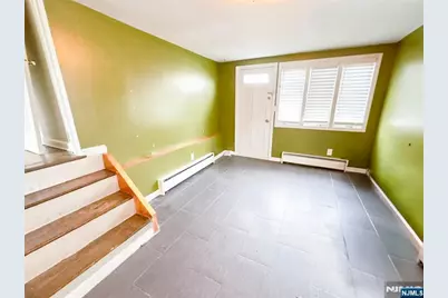 68 17th Avenue, Elmwood Park, NJ 07407 - Photo 15