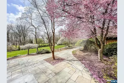 33 Woodfield Lane, Saddle River, NJ 07458 - Photo 15