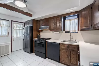 489 Maple Avenue, Teaneck Township, NJ 07666 - Photo 11