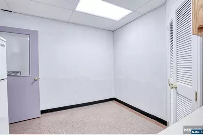 24 Lakeside Avenue 1 Lower Level #1 lower level, Pompton Lakes, NJ 07442 - Photo 15