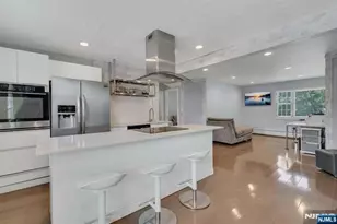 1309 Valley Road B, Wayne, NJ 07470 - Photo 3