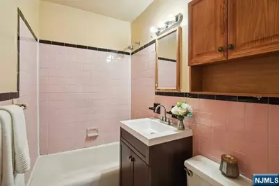 1207 Anderson Avenue, Fort Lee, NJ 07024 - Photo 19