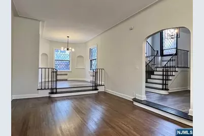 695 Palisade Avenue, Cliffside Park, NJ 07010 - Photo 3