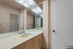 5 Horizon Rd, Fort Lee, NJ 07024 - Photo 27