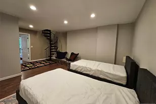 1 Davos Dr 1, Vernon, NJ 07462 - Photo 9