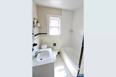 48 Pierce Avenue, Midland Park, NJ 07432 - Photo 5