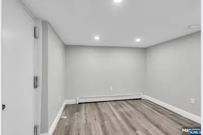 553 Orange Avenue, Newark, NJ 07103 - Photo 15