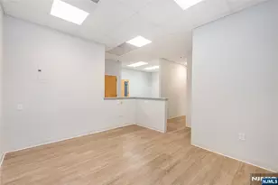 504 Hamburg Turnpike 101B, Wayne, NJ 07470 - Photo 13