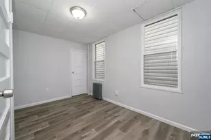 23 Komorn St, Newark, NJ 07105 - Photo 11