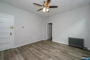 23 Komorn St, Newark, NJ 07105 - Photo 23