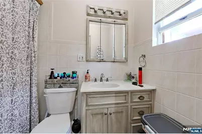 106-110 Hayward Place, Wallington, NJ 07057 - Photo 25