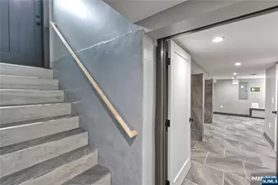 72 Hille Pl, Ridgefield Park, NJ 07660 - Photo 25