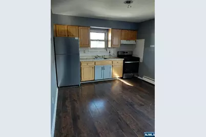 232 Roosevelt Place C #C, Lodi, NJ 07644 - Photo 3