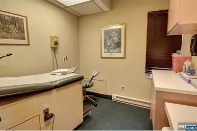 180 Grand Avenue, Englewood, NJ 07631 - Photo 15