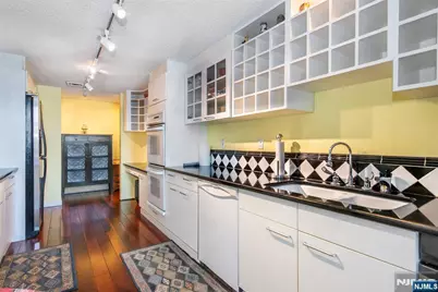 1360 Hamburg Turnpike 708 #708, Wayne, NJ 07470 - Photo 13