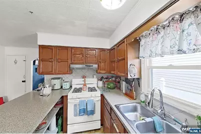 160 Tappan Street, Kearny, NJ 07032 - Photo 17