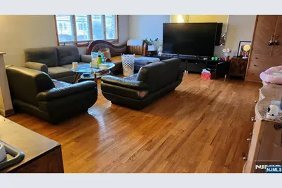 302 E Harriet Avenue, Palisades Park, NJ 07650 - Photo 5