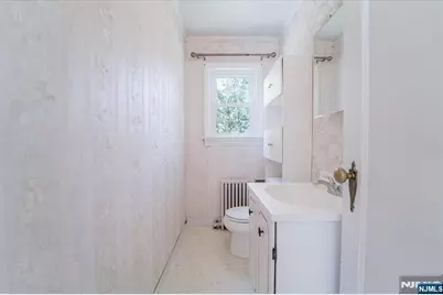 427 Grandview Avenue, Wyckoff Township, NJ 07481 - Photo 19