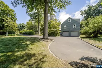 427 Grandview Avenue, Wyckoff Township, NJ 07481 - Photo 5