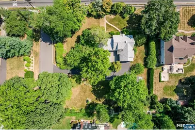 427 Grandview Avenue, Wyckoff Township, NJ 07481 - Photo 11