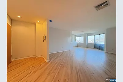 364 Palisade Avenue 5B #5B, Cliffside Park, NJ 07010 - Photo 9