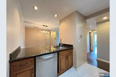 364 Palisade Avenue 5B #5B, Cliffside Park, NJ 07010 - Photo 21