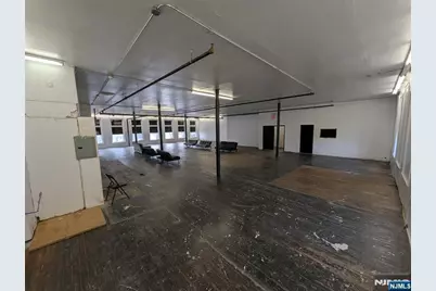 203-207 Market Street 2nd &amp; 3rd #2nd &amp; 3rd, Paterson, NJ 07505 - Photo 21