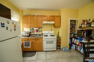 712 27th St, Paterson, NJ 07504 - Photo 9