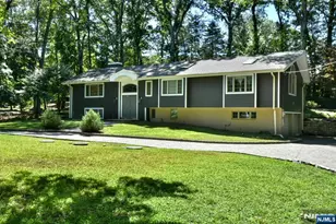 692 High Mountain Rd, Franklin Lakes, NJ 07417 - Photo 3