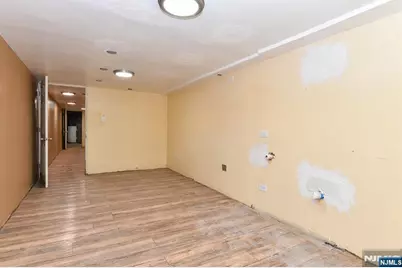 6204 Bergenline, West New York, NJ 07093 - Photo 19