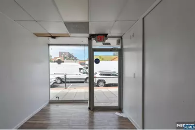 6204 Bergenline, West New York, NJ 07093 - Photo 9