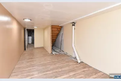 6204 Bergenline, West New York, NJ 07093 - Photo 15