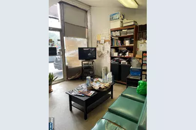 109 S Railroad, Bergenfield, NJ 07621 - Photo 17