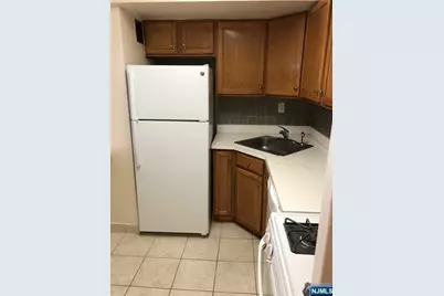285 Aycrigg Avenue 22D #22D, Passaic, NJ 07055 - Photo 11