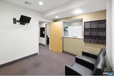 24 Wyckoff Avenue, Waldwick, NJ 07463 - Photo 17