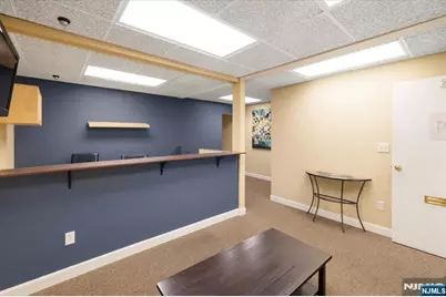 24 Wyckoff Avenue, Waldwick, NJ 07463 - Photo 15