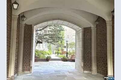 275 Engle Street J4 #J4, Englewood, NJ 07631 - Photo 3