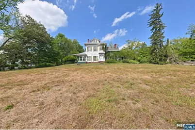 235 Wearimus Road, Ho Ho Kus, NJ 07423 - Photo 9