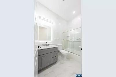 8 Jefferson Avenue A #A, Jersey City, NJ 07306 - Photo 19