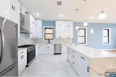 8 Jefferson Avenue A #A, Jersey City, NJ 07306 - Photo 5