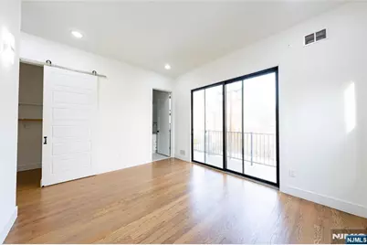 8 Jefferson Avenue A #A, Jersey City, NJ 07306 - Photo 13