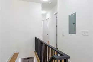 8 Jefferson Ave A, Jersey City, NJ 07306 - Photo 7