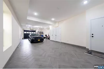 8 Jefferson Avenue A #A, Jersey City, NJ 07306 - Photo 25