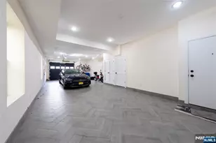 8 Jefferson Ave A, Jersey City, NJ 07306 - Photo 25