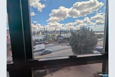 963 Boulevard East 2-3 #2-3, Weehawken, NJ 07086 - Photo 3