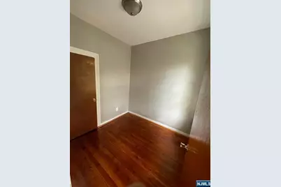 302 Princeton Avenue 3 #3, Jersey City, NJ 07305 - Photo 3