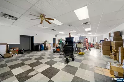 526 Anderson Avenue, Cliffside Park, NJ 07010 - Photo 17