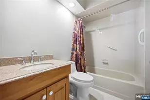 107 Suleski Ct, Mahwah, NJ 07430 - Photo 25